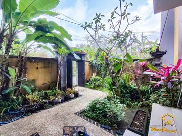 DIJUAL RUMAH 2 LANTAI, WITH ROOFTOP, VIEW GWK DI JIMBARAN, BALI