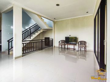 DIJUAL RUMAH 2 LANTAI, WITH ROOFTOP, VIEW GWK DI JIMBARAN, BALI