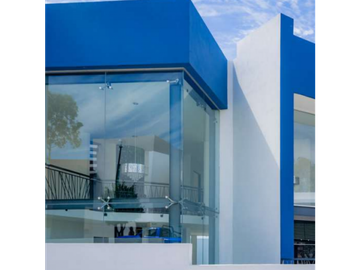 Residencia En Venta En Fracc. Cerrado Con Bosque Zona La Calera