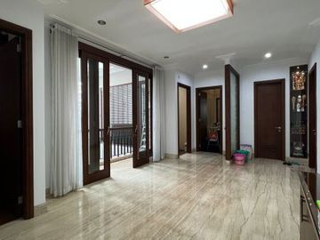 For Sale Luxurious Modern House at Bendungan Hilir Jakarta