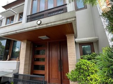 For Sale Luxurious Modern House at Bendungan Hilir Jakarta