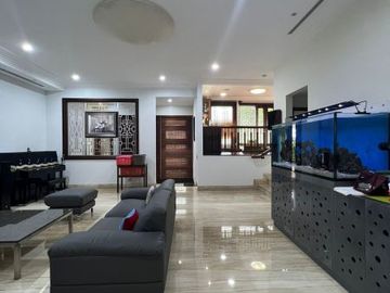 For Sale Luxurious Modern House at Bendungan Hilir Jakarta