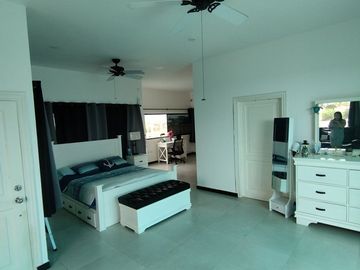 Se Vende Casa Cerca del Mar en Ballenita