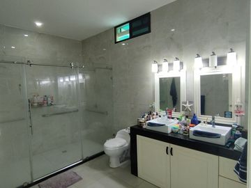 Se Vende Casa Cerca del Mar en Ballenita