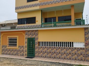 Se Vende Casa Cerca del Mar en Ballenita