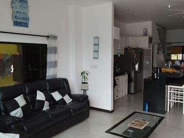 Se Vende Casa Cerca del Mar en Ballenita