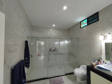 Se Vende Casa Cerca del Mar en Ballenita