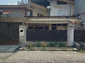 Rumah Bangunan Lama Dukuh Kupang Row jalan lebar