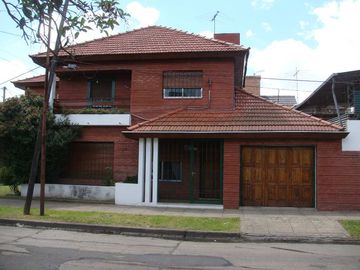 Chalet en venta en Castelar Norte