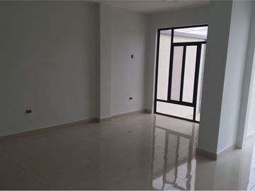 casa de venta independiente en Crucita Manabí
