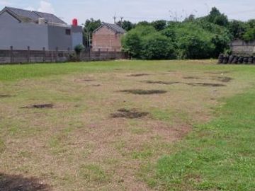 Rumah Cileungsi pinggir jalan Narogong bonus gudang aktif