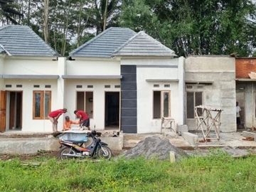 RUMAH CANTIK HARGA DIJAMIN PALING MURAH DI KOTA MAGELANG TEPI JALAN UTAMA