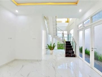 Rumah Fasilitas Masjid & Danau Indah, Kolam Renang, pokoknya makin Hepii