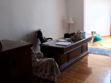 CASA SOLA EN UNA DE LAS MEJORES ZONAS DE LA COLONIA DEL VALLE
