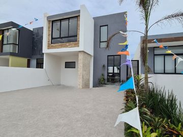 Casa en VENTA en LOMAS DE MEDITERRANEO