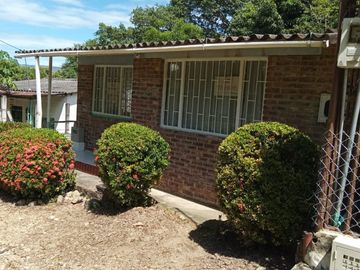 casa en venta en melgar. Cod V5065302