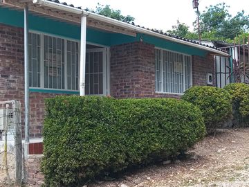 casa en venta en melgar. Cod V5065302