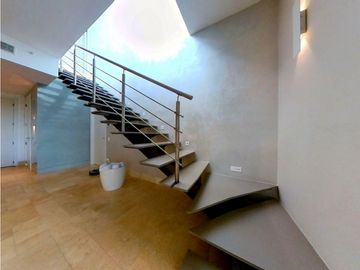 Se Vende Apartamento de 291 m2, en Buenaventura, a $698,000.00