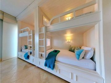 Se Vende Apartamento de 291 m2, en Buenaventura, a $698,000.00