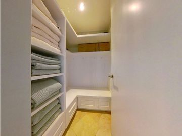 Se Vende Apartamento de 291 m2, en Buenaventura, a $698,000.00