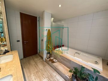 Duplex 5D y 4B más 4 Est. Jardin a pasos Colegio Los Alerces