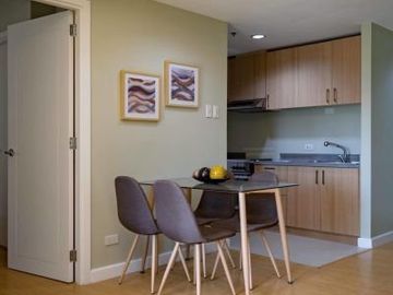 Rent: Furnished 2 Bedroom in The Grove Pasig