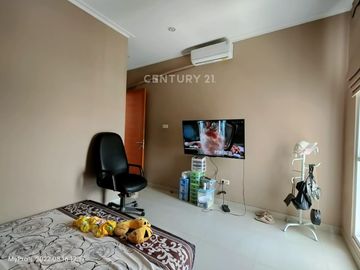 Di Sewakan Rumah Baru Di Kebon Jeruk JakBar