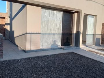 VENTA - DUPLEX 2 HABITACIONES - LAS GARZAS Y JORGE NEWERY