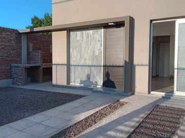 VENTA - DUPLEX 2 HABITACIONES - LAS GARZAS Y JORGE NEWERY