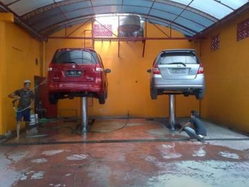 Dijual tanah bangunan usaha cuci mobil dan bengkel mobil tenggilis mejoyo surabaya