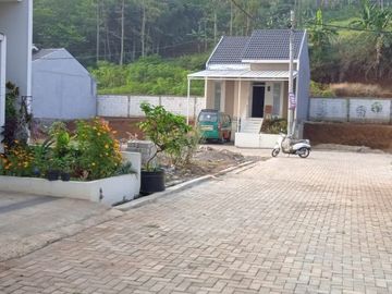 RUMAH 2LANTAI Elegant Kualitas Air Bagus dan Berlimpah di Padalarang