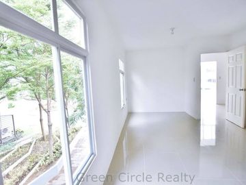 House and lot for sale in Cavite, with Balcony, near Manila