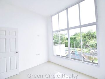 House and lot for sale in Cavite, with Balcony, near Manila