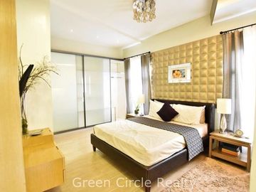 House and lot for sale in Cavite, with Balcony, near Manila