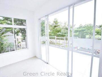 House and lot for sale in Cavite, with Balcony, near Manila