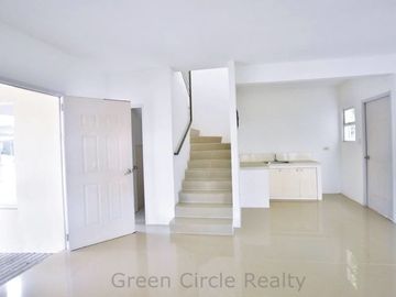 House and lot for sale in Cavite, with Balcony, near Manila