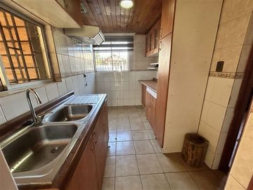 Casa en Arriendo de 4D 2B Estac Sector Sur Poniente Talca