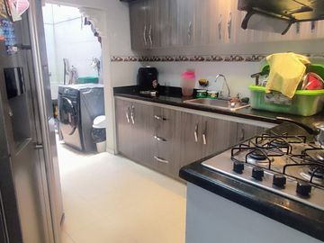 casa en venta en ciudad 2000. Cod V17040