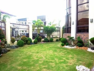 Spacious Two Storey House and Lot for Sale in Hensonville An