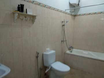 Rumah Mewah Luxury Kolam Renang Tanah Luas Selatan Ambarukmo Plaza