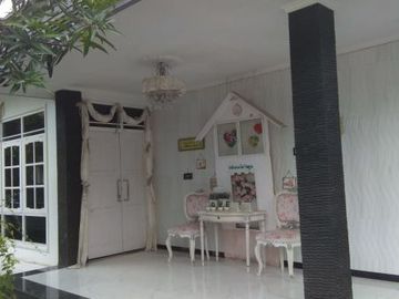 Rumah Mewah Luxury Kolam Renang Tanah Luas Selatan Ambarukmo Plaza
