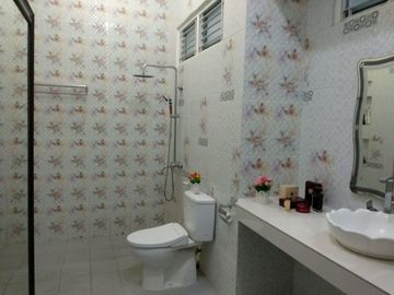 Rumah Mewah Luxury Kolam Renang Tanah Luas Selatan Ambarukmo Plaza