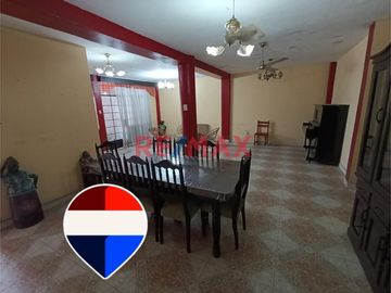 🏡 ¡OPORTUNIDAD ÚNICA EN PIURA! 🏡

¿Estás buscando la casa perfecta en una ubicación privilegiada? ¡Tu búsqueda ha terminado! Presentamos una exclusi