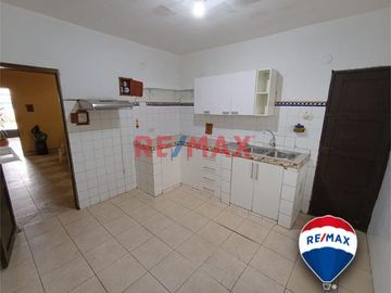 🏡 ¡OPORTUNIDAD ÚNICA EN PIURA! 🏡

¿Estás buscando la casa perfecta en una ubicación privilegiada? ¡Tu búsqueda ha terminado! Presentamos una exclusi