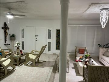 SE VENDE CASA EN LA CASTELLANA DE MONTERA