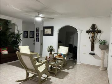 SE VENDE CASA EN LA CASTELLANA DE MONTERA