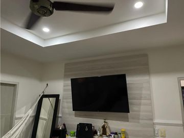SE VENDE CASA EN LA CASTELLANA DE MONTERA