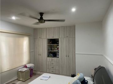 SE VENDE CASA EN LA CASTELLANA DE MONTERA