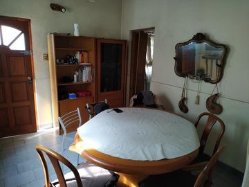 Casa PH en venta en Remedios de Escalada Oeste