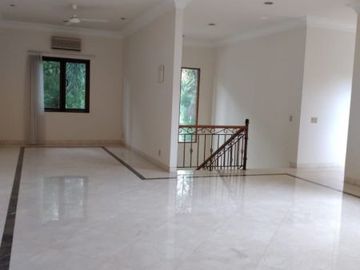 For Rent 4BR Beautiful House with Big Garden at South Kemang